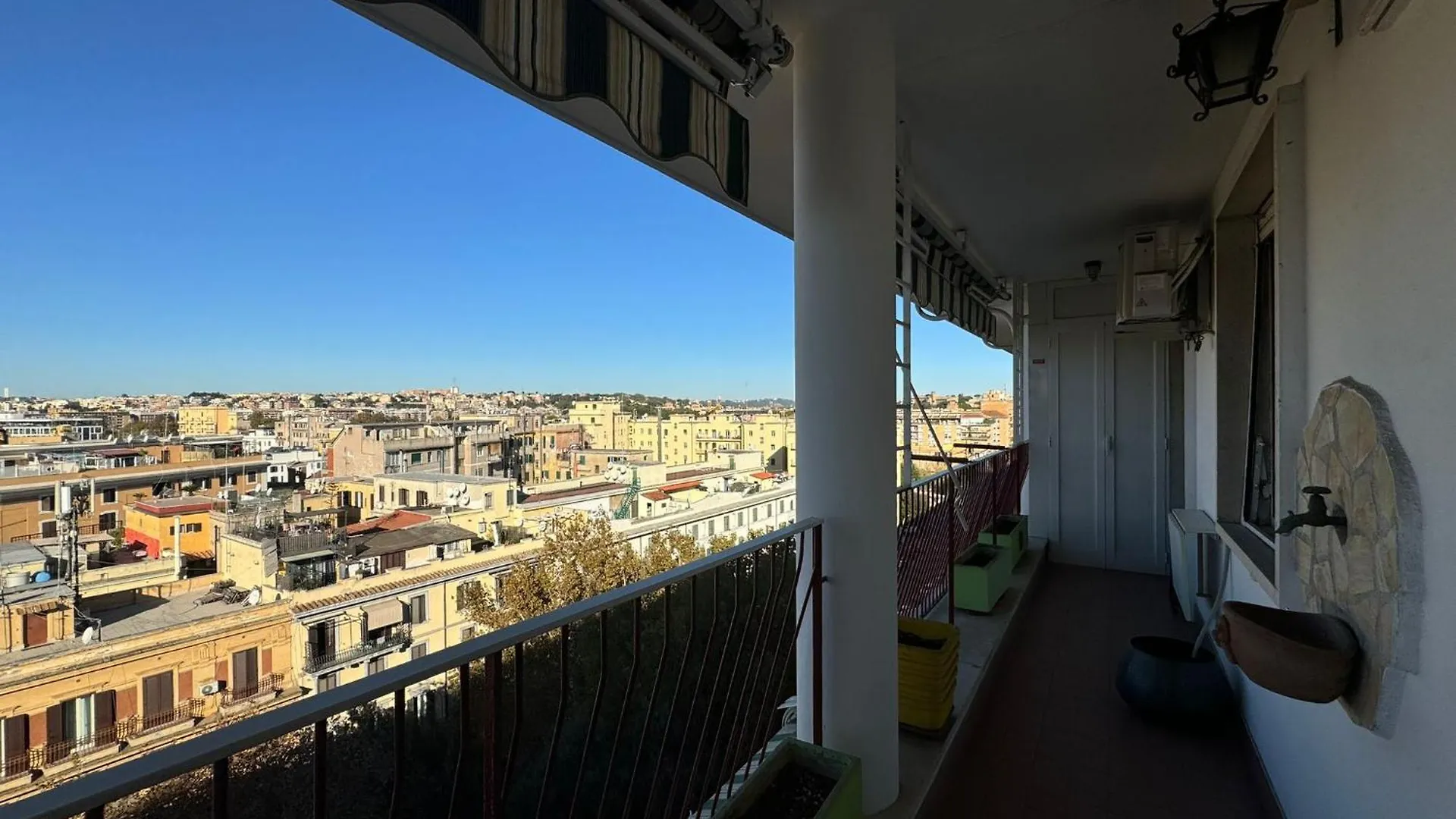 Cozy Flat With Balcony Apartment Rome Italy