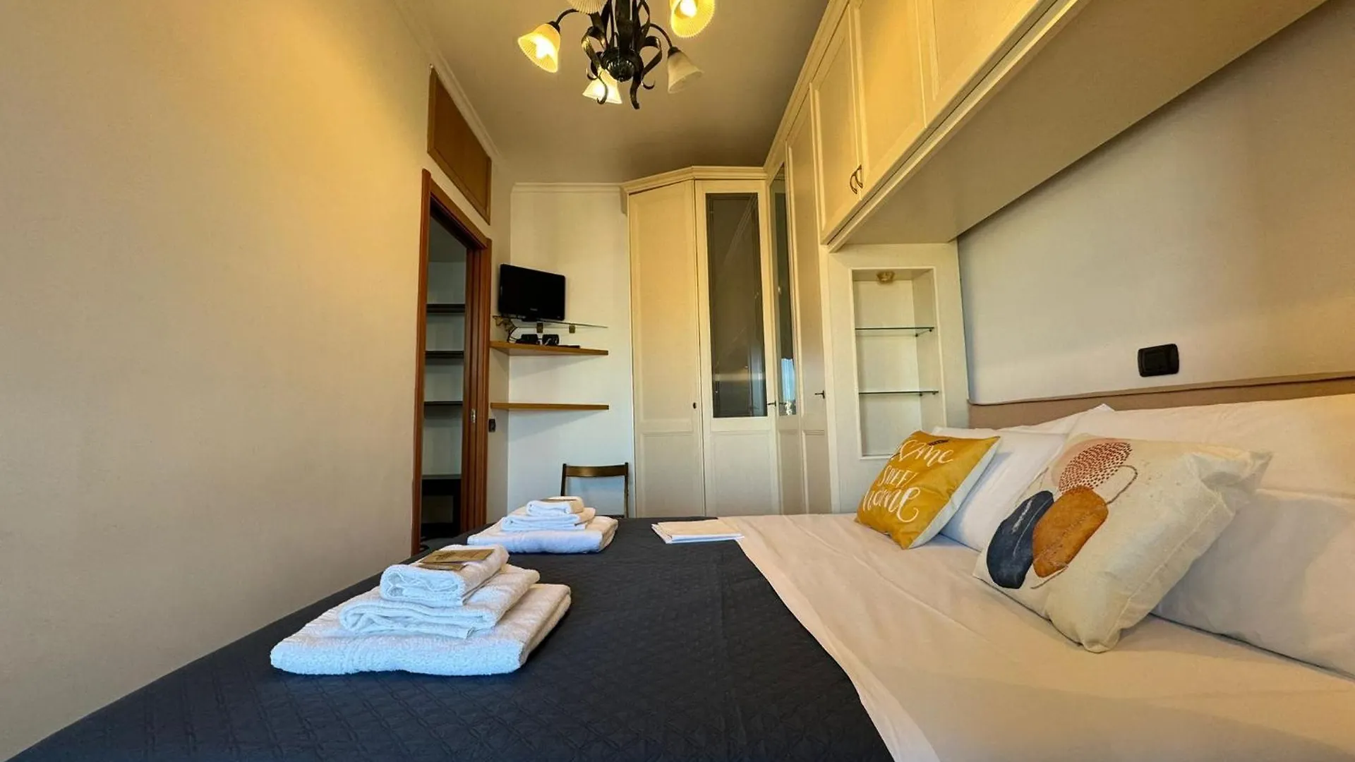 Cozy Flat With Balcony Apartment Rome Italy