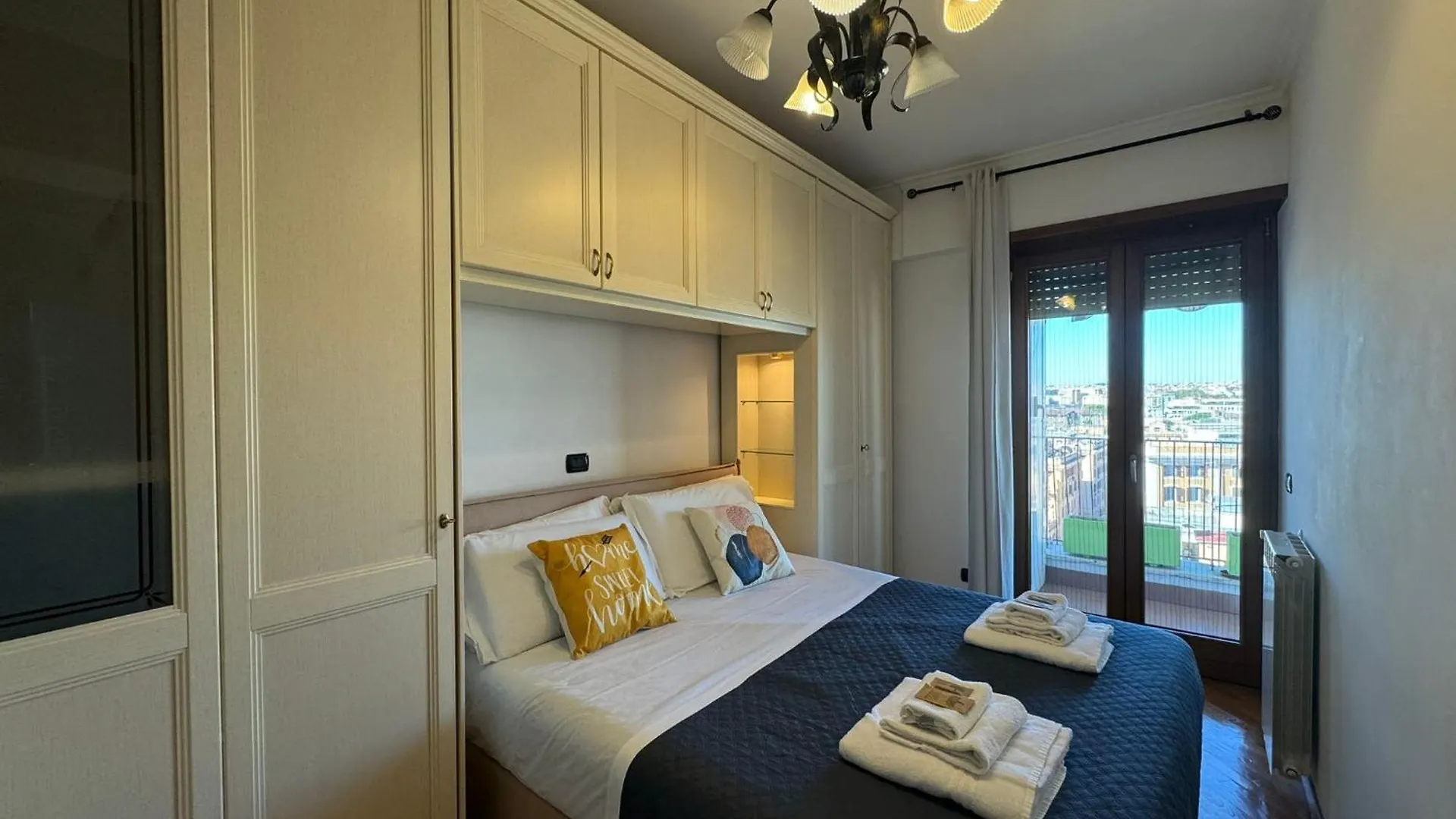 Cozy Flat With Balcony Apartment Rome 0*,  Italy
