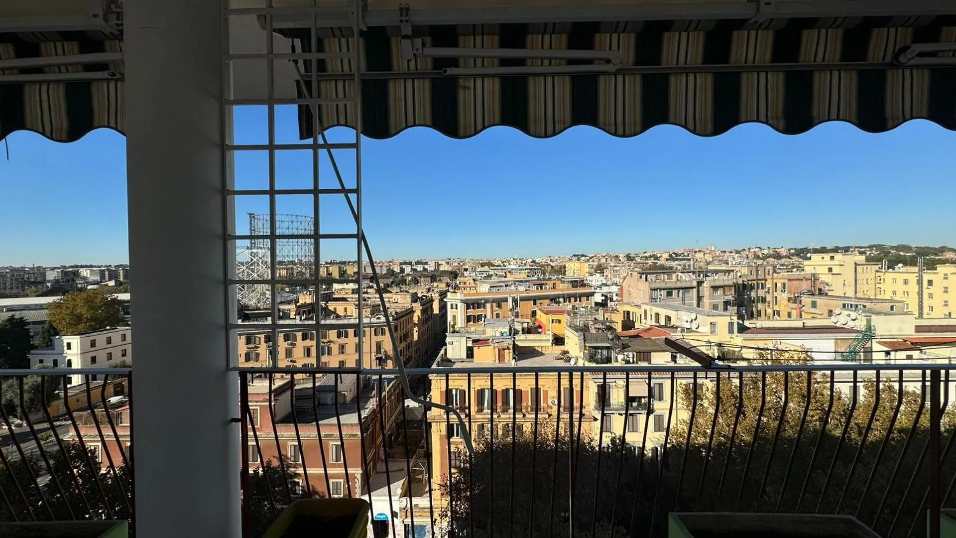 Cozy Flat With Balcony Apartment Rome 0*,  Italy