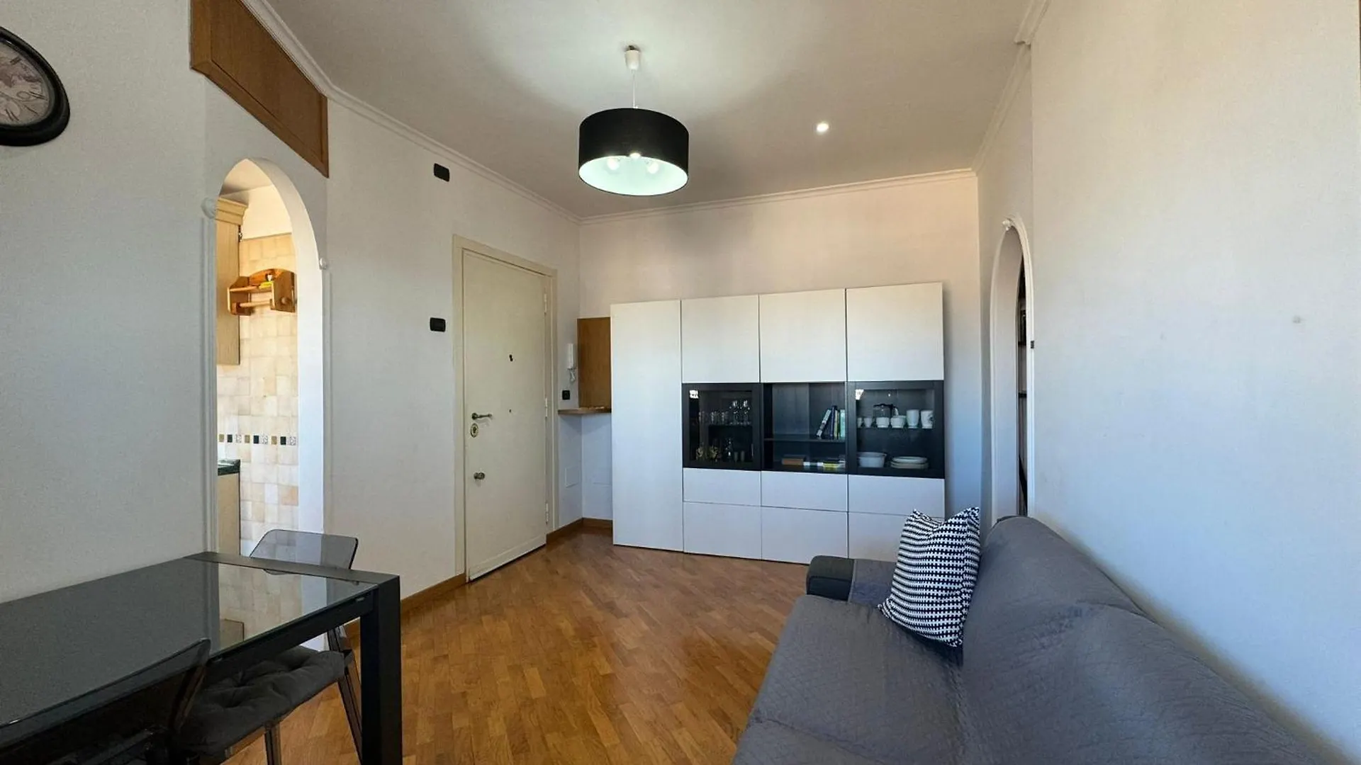 Cozy Flat With Balcony Apartment Rome Italy